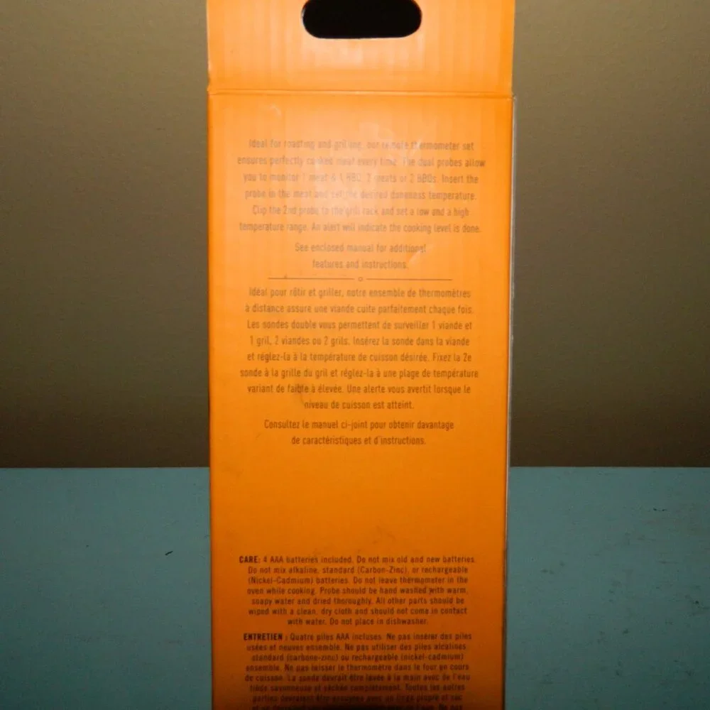 Williams Sonoma Exclusive Remote Cooking Roasting Thermometer - Picture 3 of 7